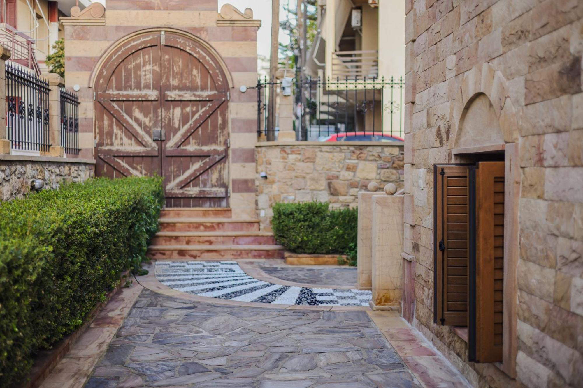 Archontiko Frideriki Luxury Apartments Chios Town Exteriör bild